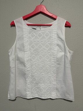 Talbots cottagecore Women's White Sleeveless Eyelet Front Top